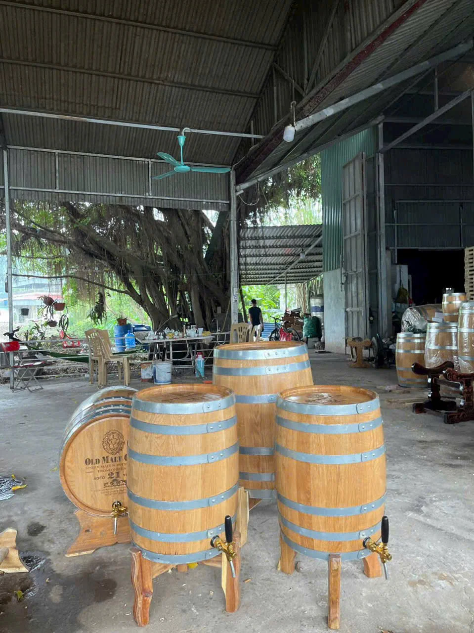 Thùng Rượu Gỗ Sồi