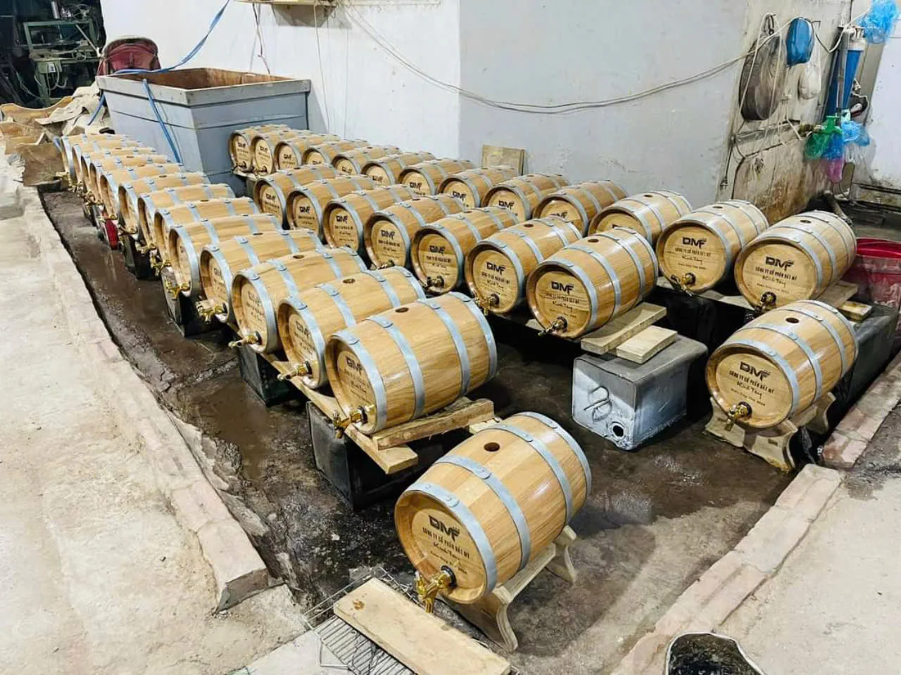 Thùng Rượu Gỗ Sồi 300L